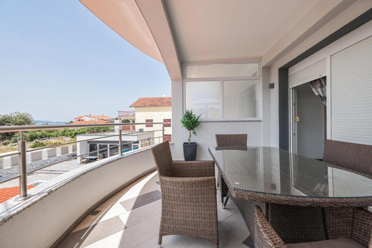 Apartments Nicola With Private Pool Bibinje Bagian luar foto